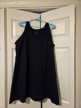 Black Sleeveless V-Neck A-Line Active Dress